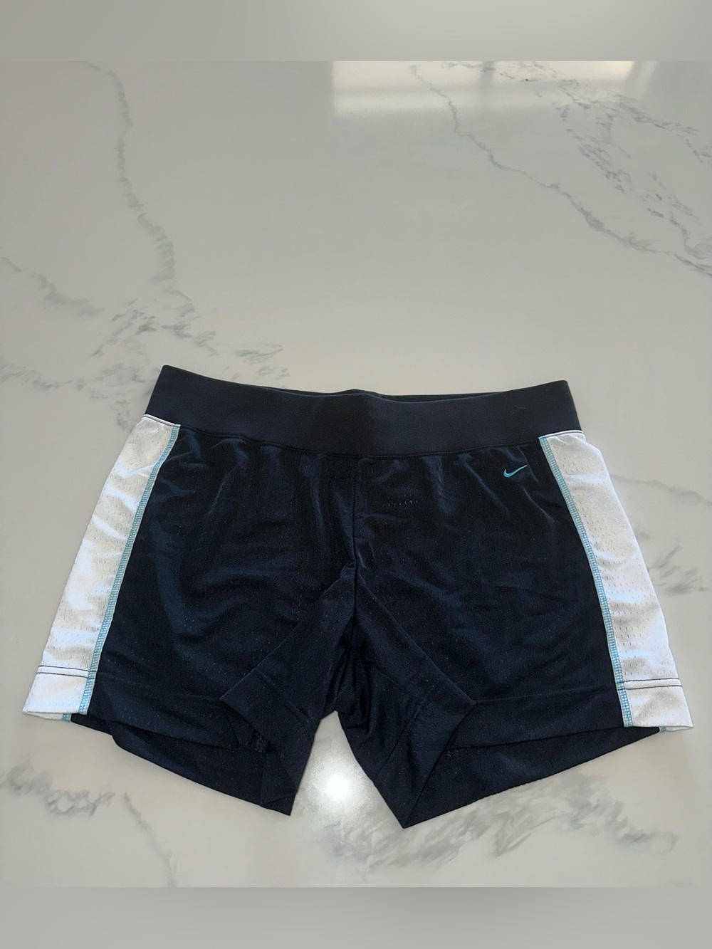 NIKE SIZE L~LIGHTWEIGHT MESH SPORT WALKING SHORTS TIE ELASTIC WAIST STRIPE SIDE~